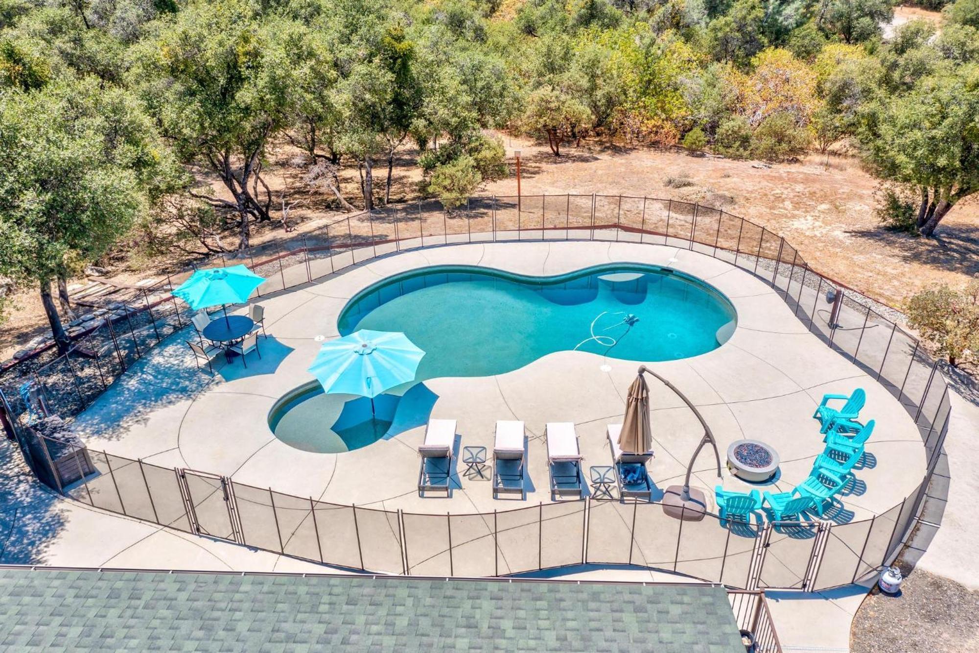 Mountain Elegance W/ Pool, Spa, Projector * Coarsegold